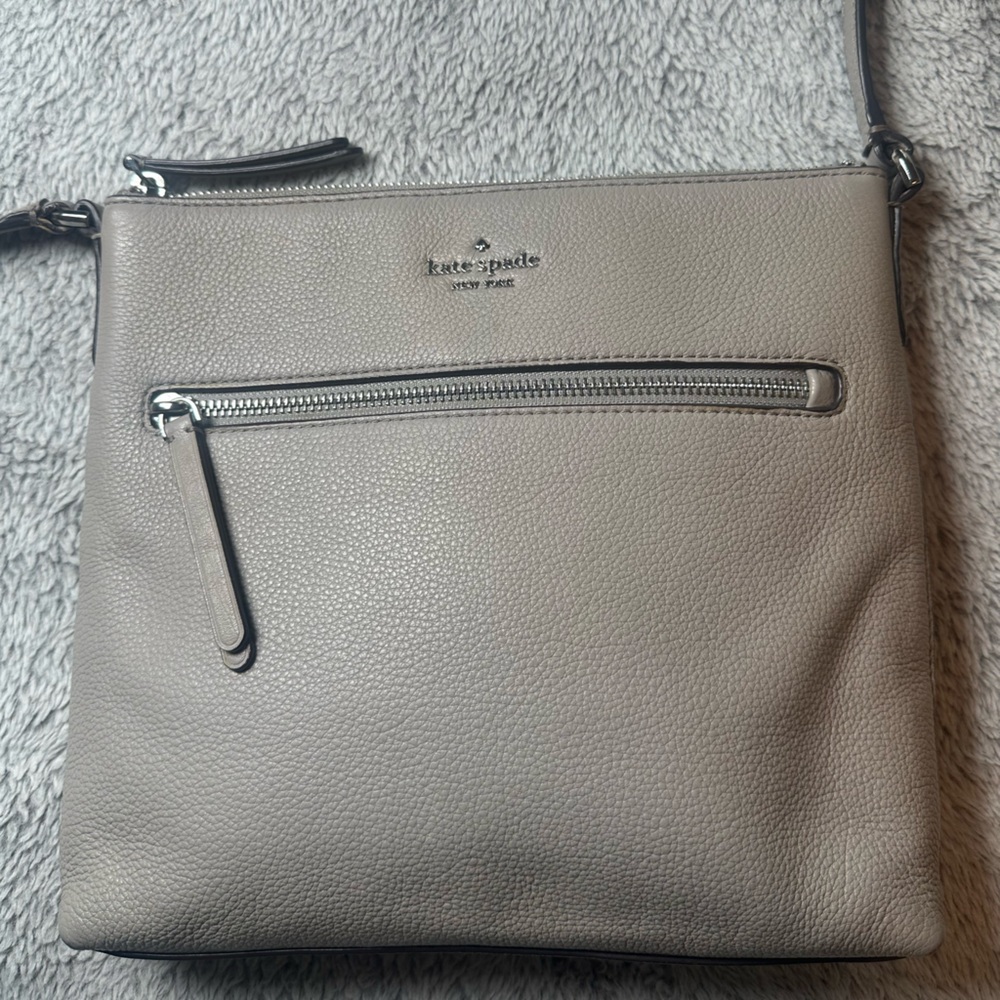 Kate Spade Jackson Leather Top Zip
Crossbody Bag - Picture 5 of 12